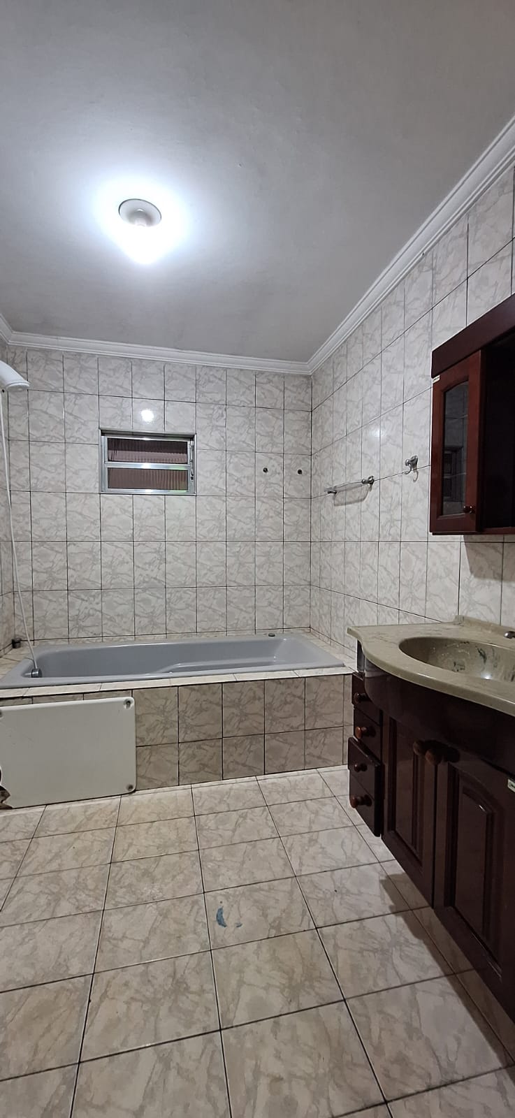 VENDA EXCLUSIVA!  Casa de 3 Dormitórios (sendo 1 Suíte com Banheira) em Osasco-SP!