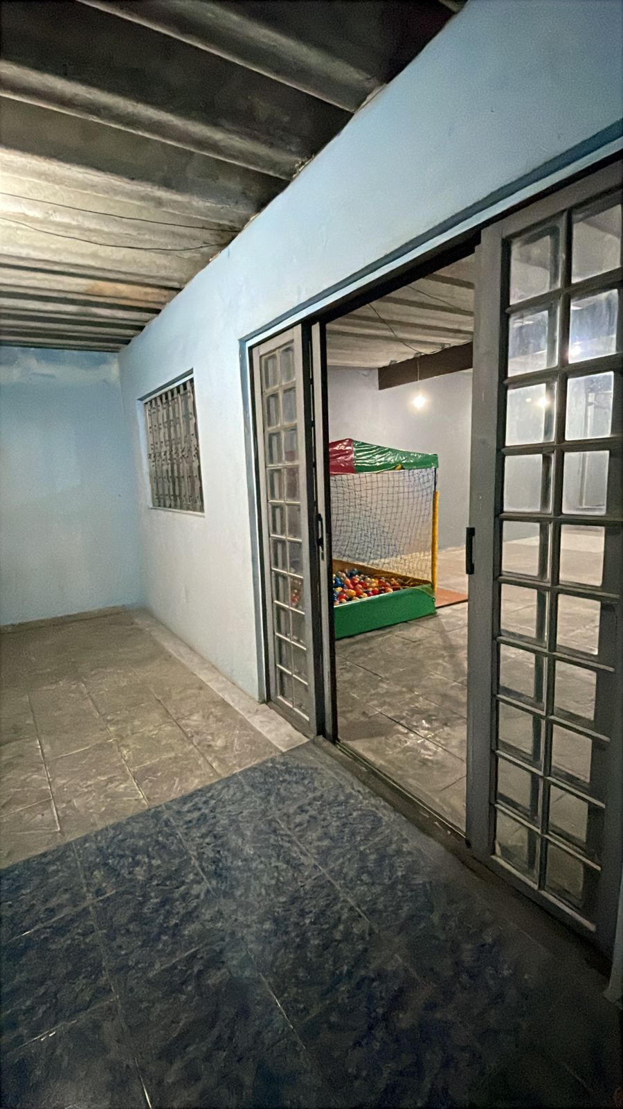 ALUGA-SE EXCELENTE ESPAÇO PARA FESTAS ???? NO JD ARPOADOR NA RUA Rubens Reis Rezende - SP 