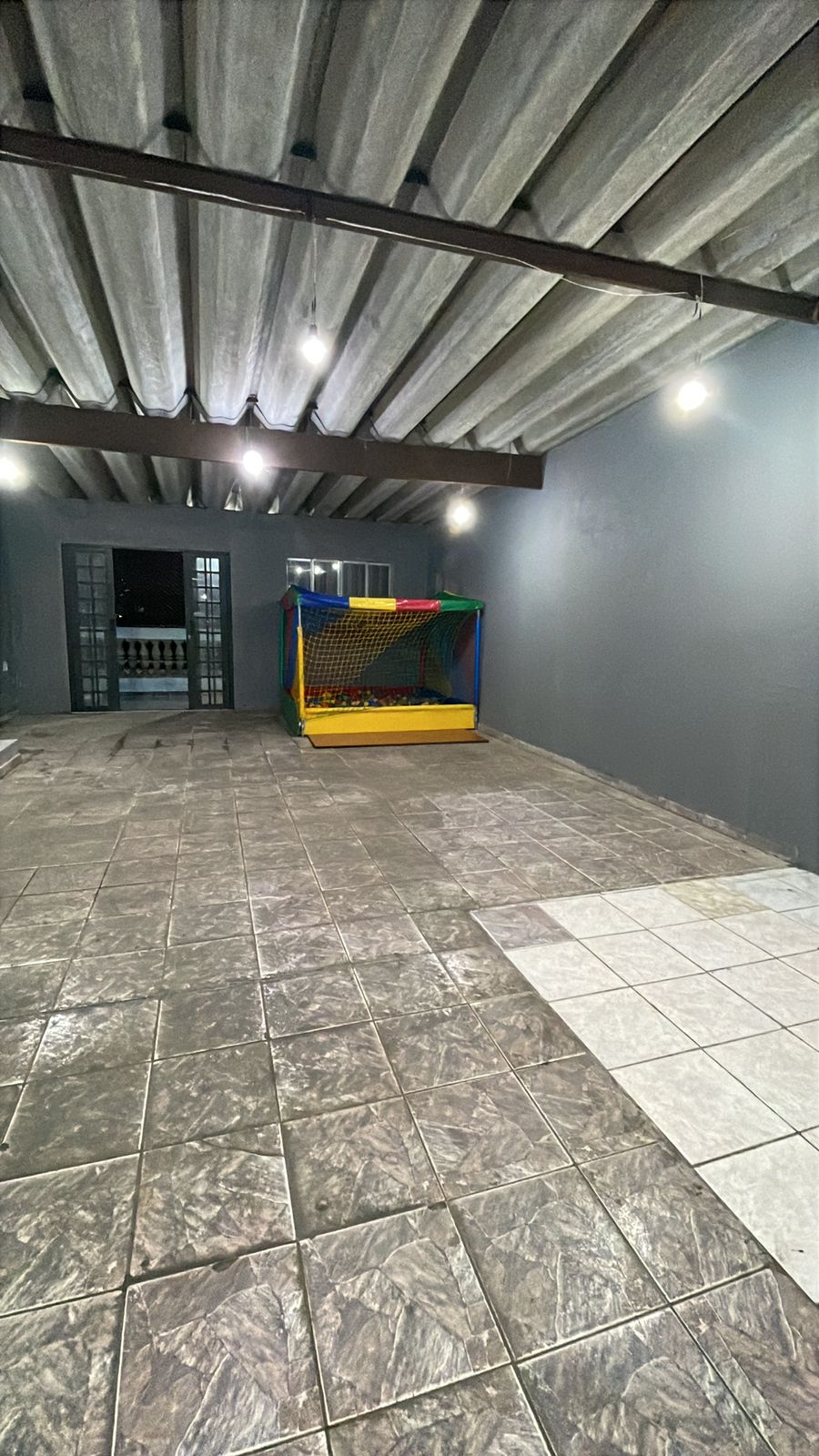 ALUGA-SE EXCELENTE ESPAÇO PARA FESTAS ???? NO JD ARPOADOR NA RUA Rubens Reis Rezende - SP 