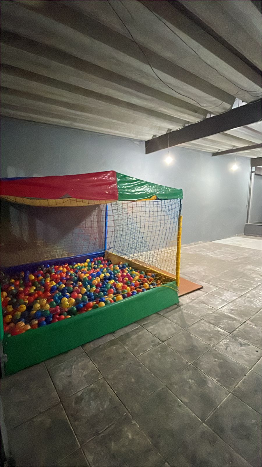 ALUGA-SE EXCELENTE ESPAÇO PARA FESTAS ???? NO JD ARPOADOR NA RUA Rubens Reis Rezende - SP 