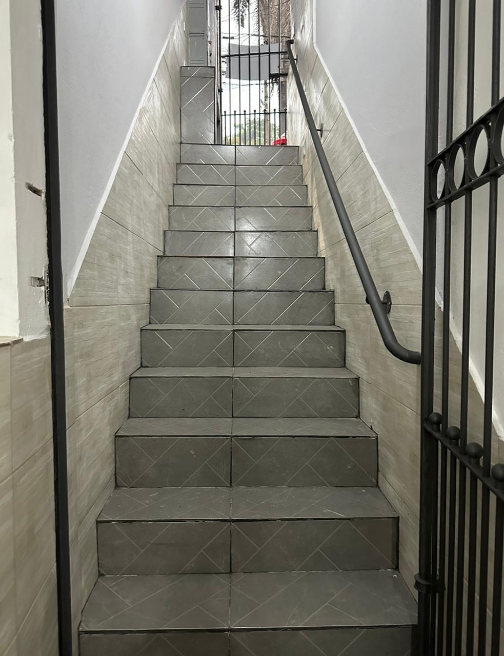 ALUGA-SE EXCELENTE CASA COM 3 CÔMODOS NO JD SANTA MARIA -  OSASCO - SP