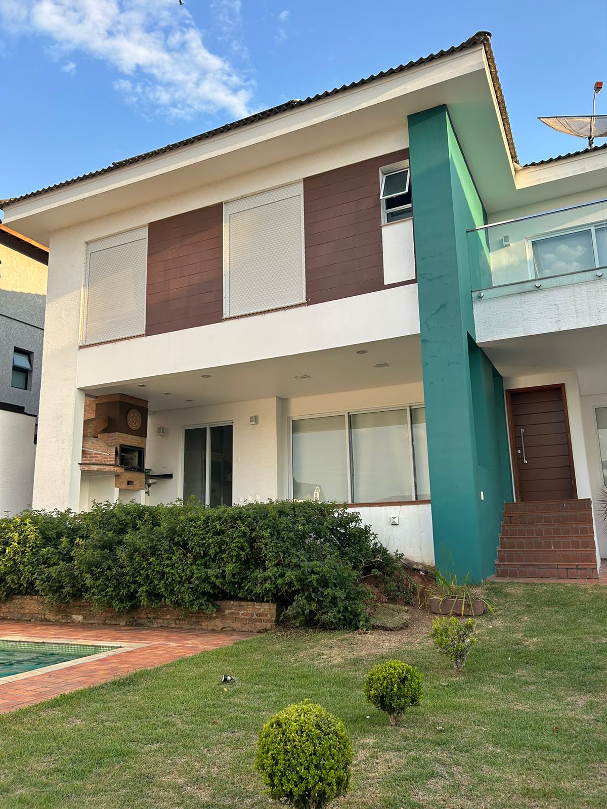 ? EXCELENTE CASA PARA LOCAÇÃO NA GRANJA VIANA – CONDOMÍNIO GOLF VILLAGE