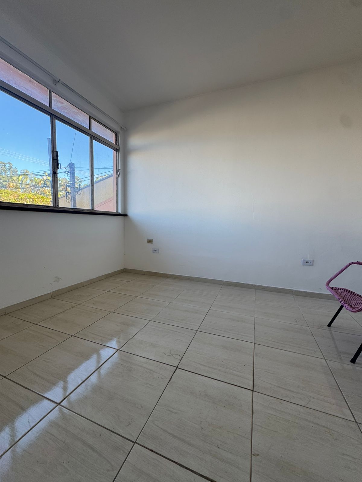 ALUGA- SE OTIMA CASA 4  DORMITÓRIOS, SENDO 1 SUÍTE EM  SÃO PAULO - SP 