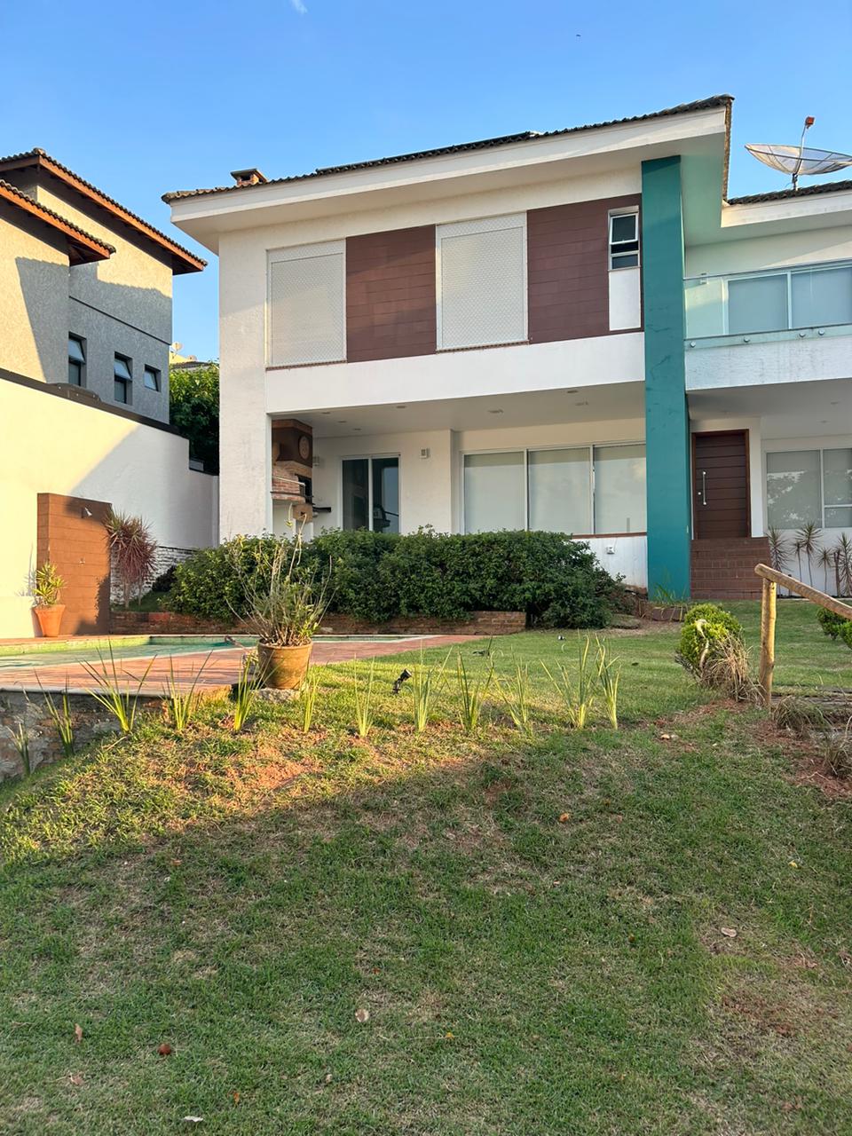 ?✨ CASA À VENDA – CONDOMÍNIO GOLF VILLAGE 