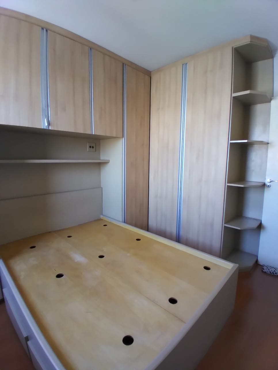  APARTAMENTO PARA LOCAÇÃO – AVENIDA FLORA 