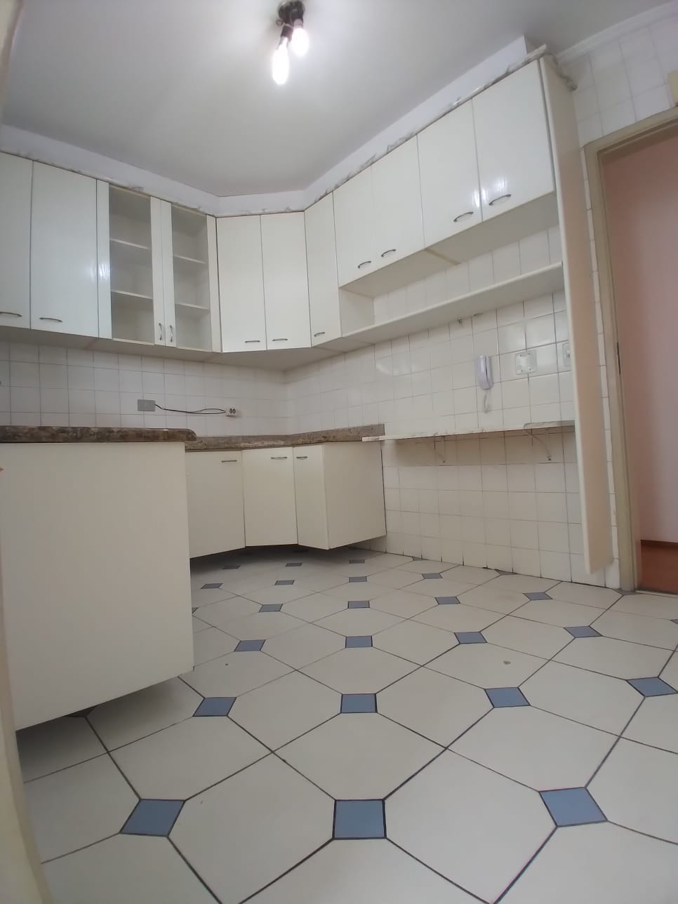 ? APARTAMENTO PARA LOCAÇÃO – AVENIDA FLORA ?