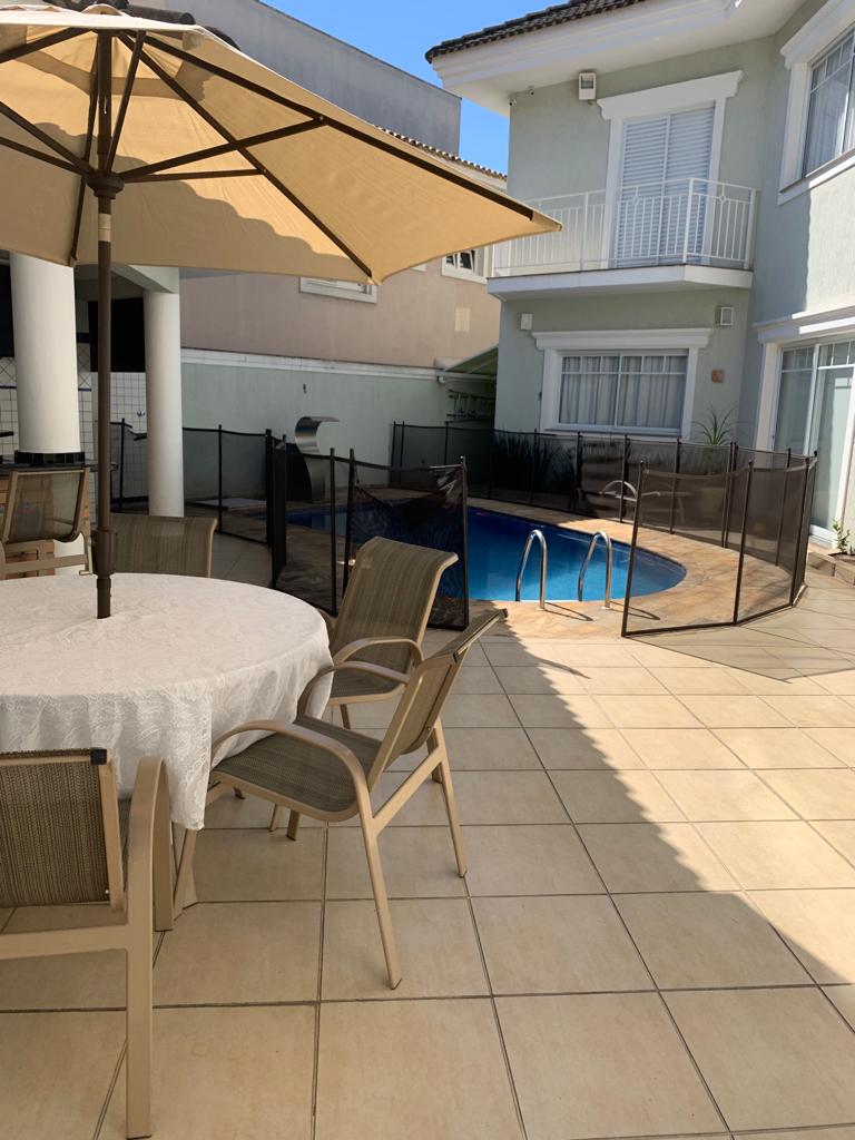 VENDO LINDA CASA COM 4 SUÍTES NO PARQUE DOS PRÍNCIPES SÃO PAULO.