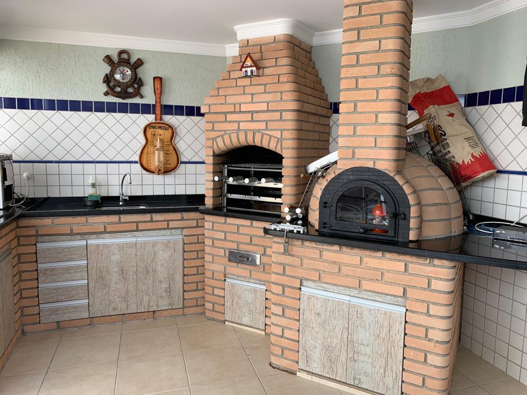 VENDO LINDA CASA COM 4 SUÍTES NO PARQUE DOS PRÍNCIPES SÃO PAULO.