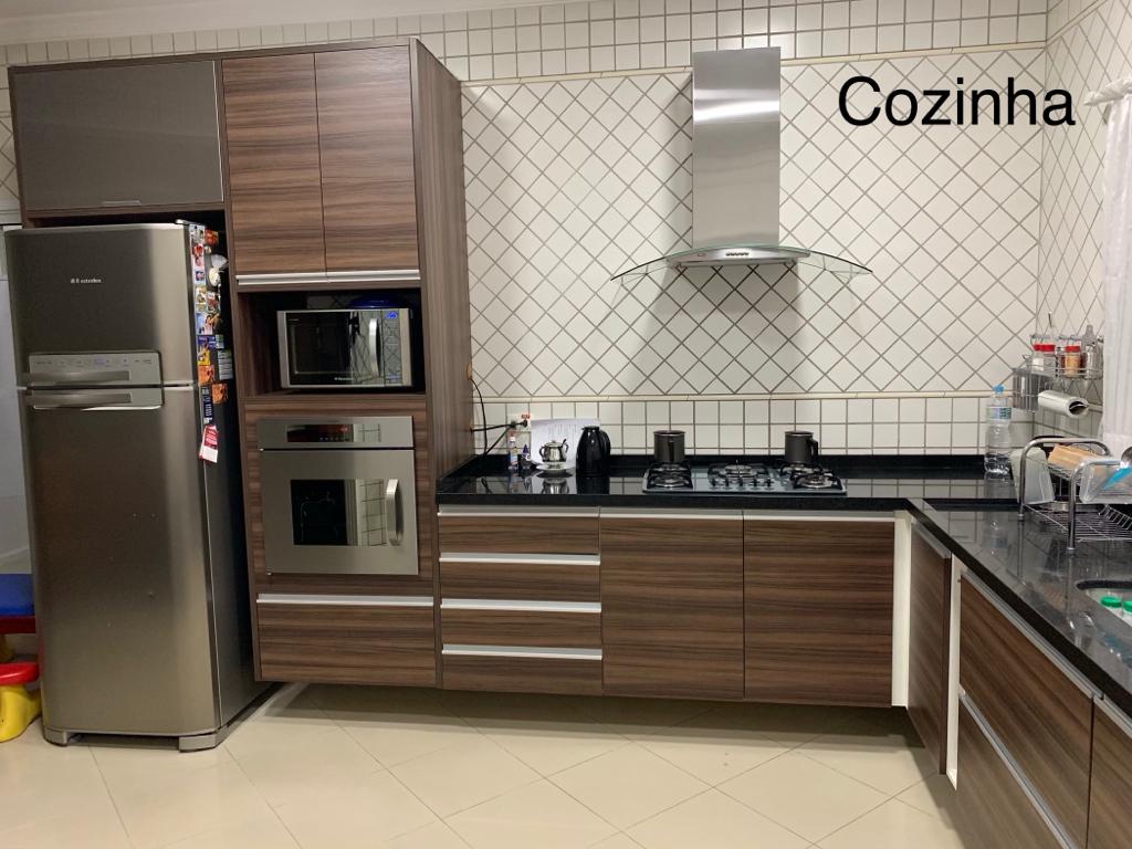 VENDO LINDA CASA COM 4 SUÍTES NO PARQUE DOS PRÍNCIPES SÃO PAULO.