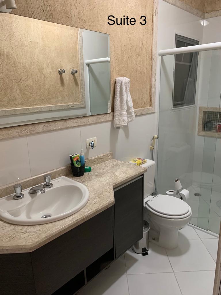 VENDO LINDA CASA COM 4 SUÍTES NO PARQUE DOS PRÍNCIPES SÃO PAULO.