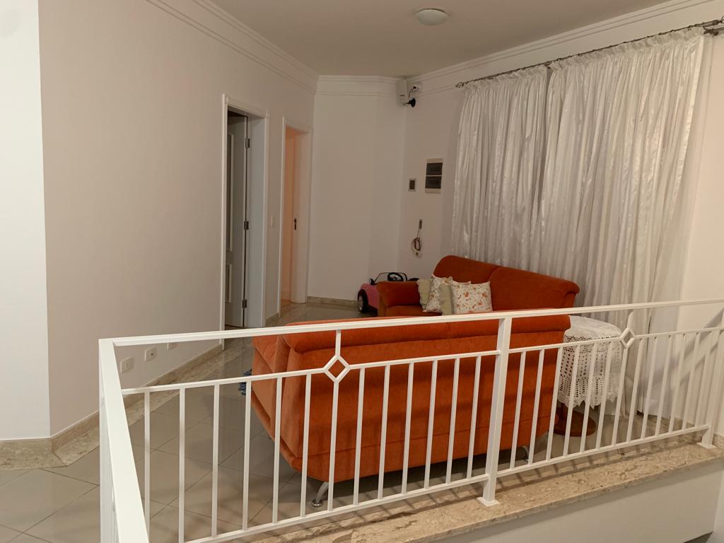 VENDO LINDA CASA COM 4 SUÍTES NO PARQUE DOS PRÍNCIPES SÃO PAULO.