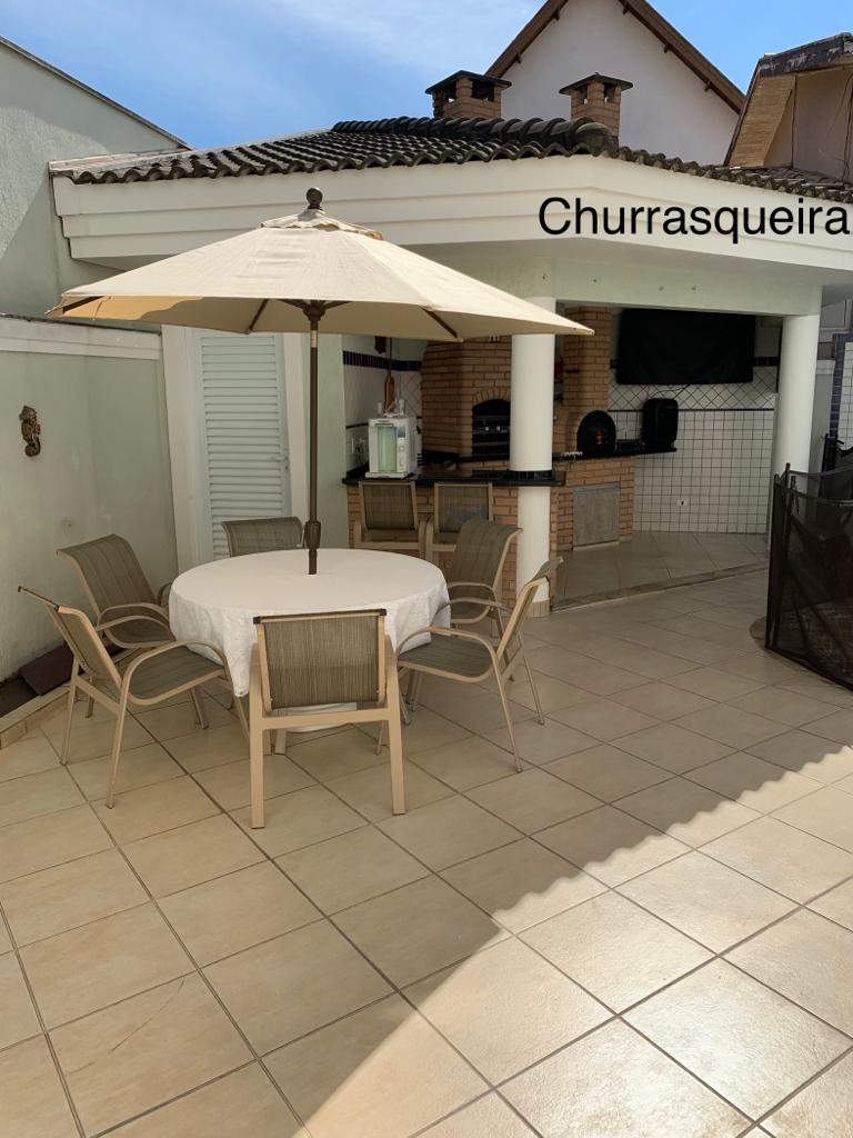 VENDO LINDA CASA COM 4 SUÍTES NO PARQUE DOS PRÍNCIPES SÃO PAULO.