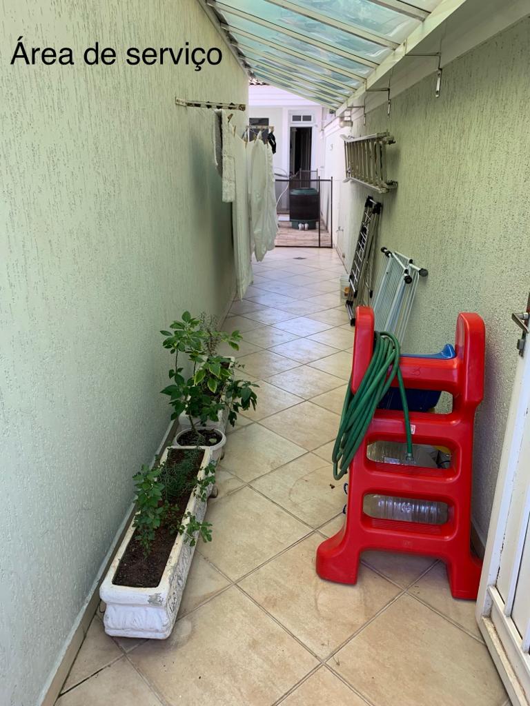 VENDO LINDA CASA COM 4 SUÍTES NO PARQUE DOS PRÍNCIPES SÃO PAULO.