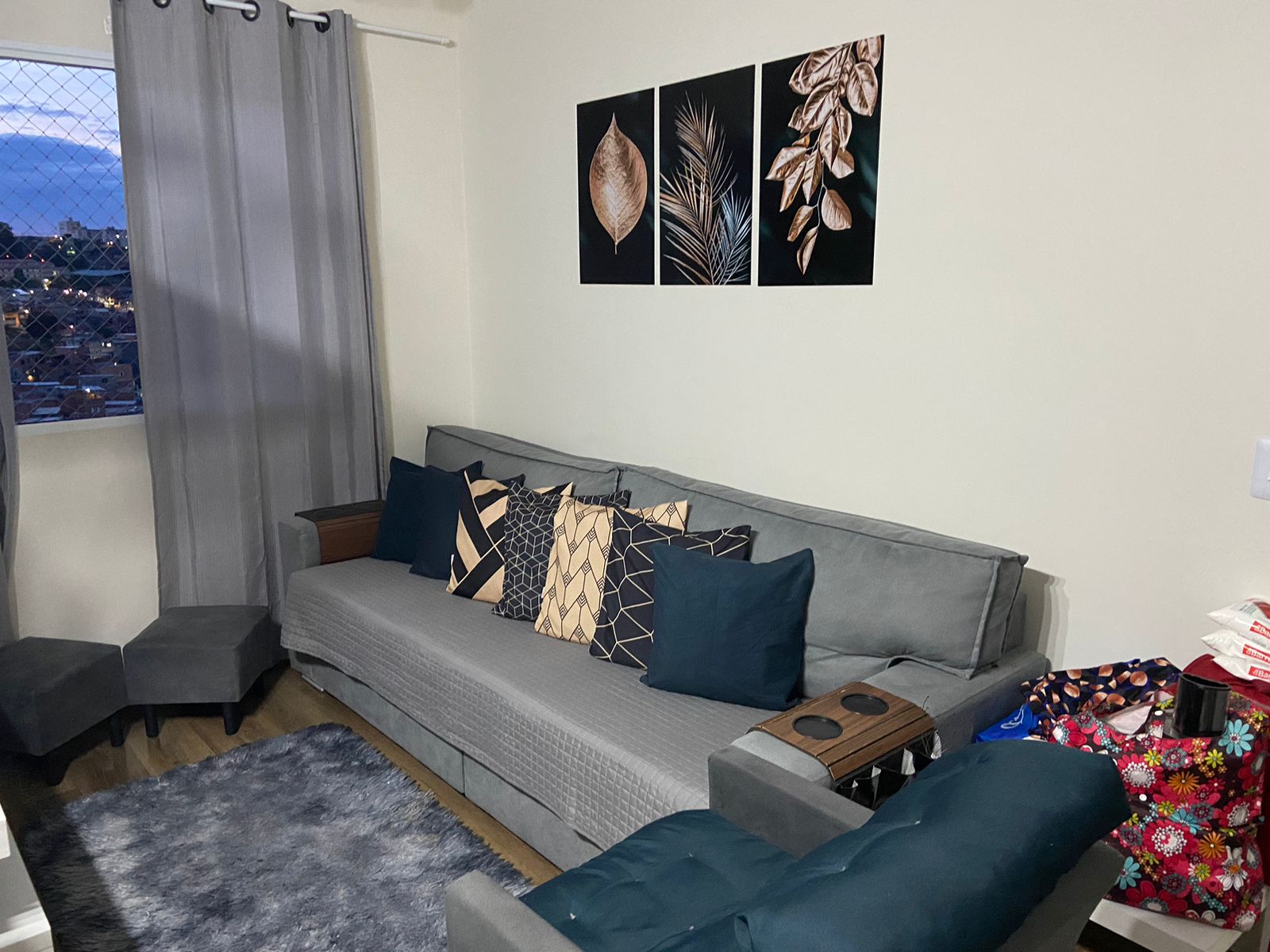 VENDE-SE LINDO APT 2 DORMITÓRIOS NO FLEX DE CARAPICUIBA