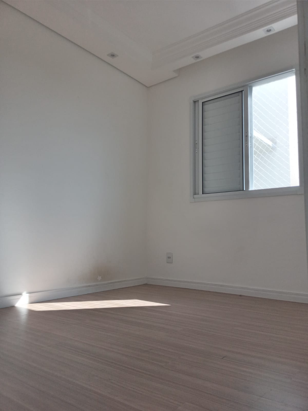 ALUGA-SE EXCELENTE APT 2 DORMITÓRIOS NO JD SÃO PEDRO - OSASCO-SP