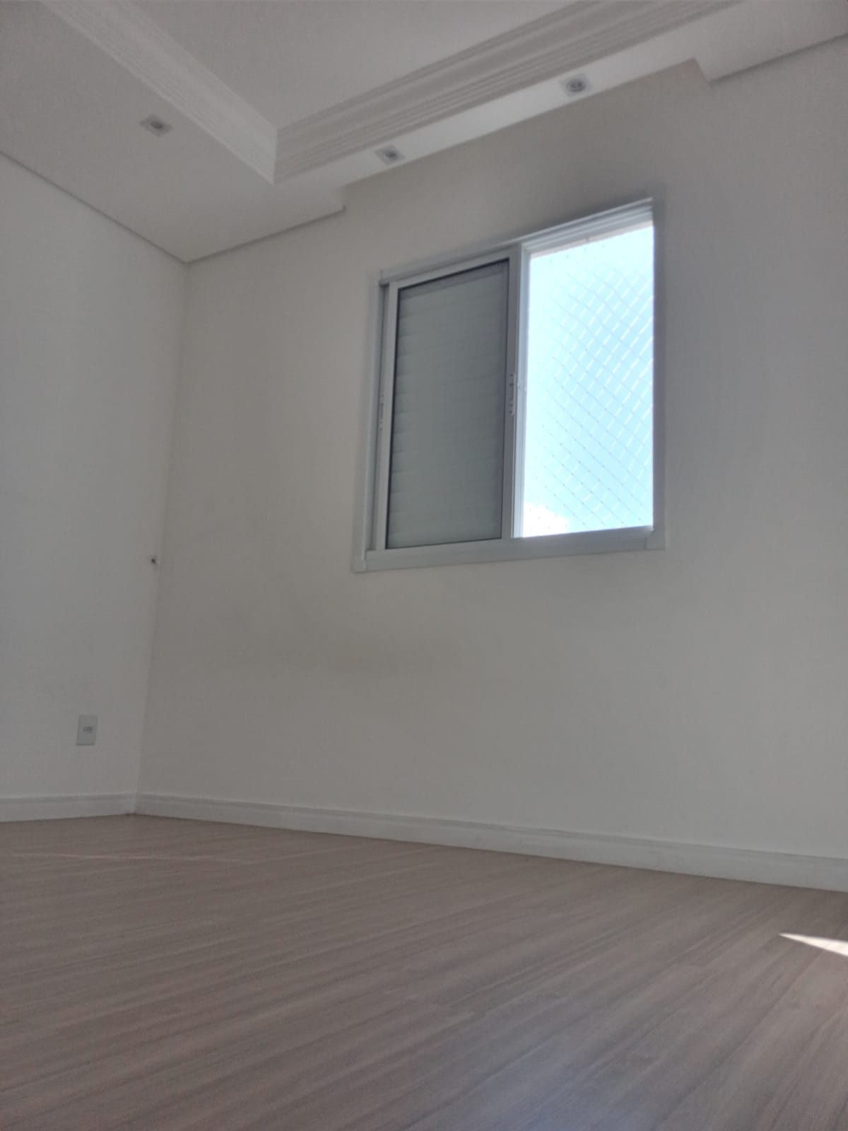 ALUGA-SE EXCELENTE APT 2 DORMITÓRIOS NO JD SÃO PEDRO - OSASCO-SP