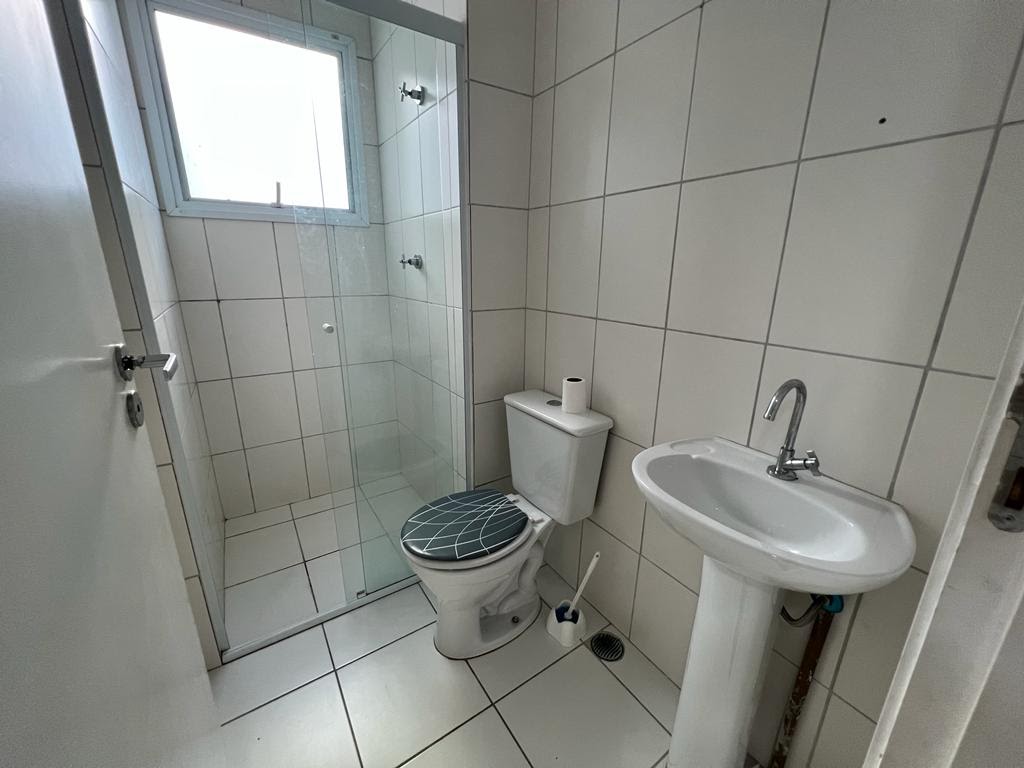 ALUGA-SE LINDO APT 2 DORMITÓRIOS NO JD SÃO PEDRO