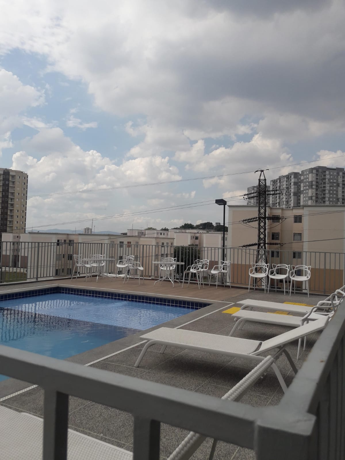 ALUGA-SE LINDO APT 2 DORMITÓRIOS NO JD SÃO PEDRO