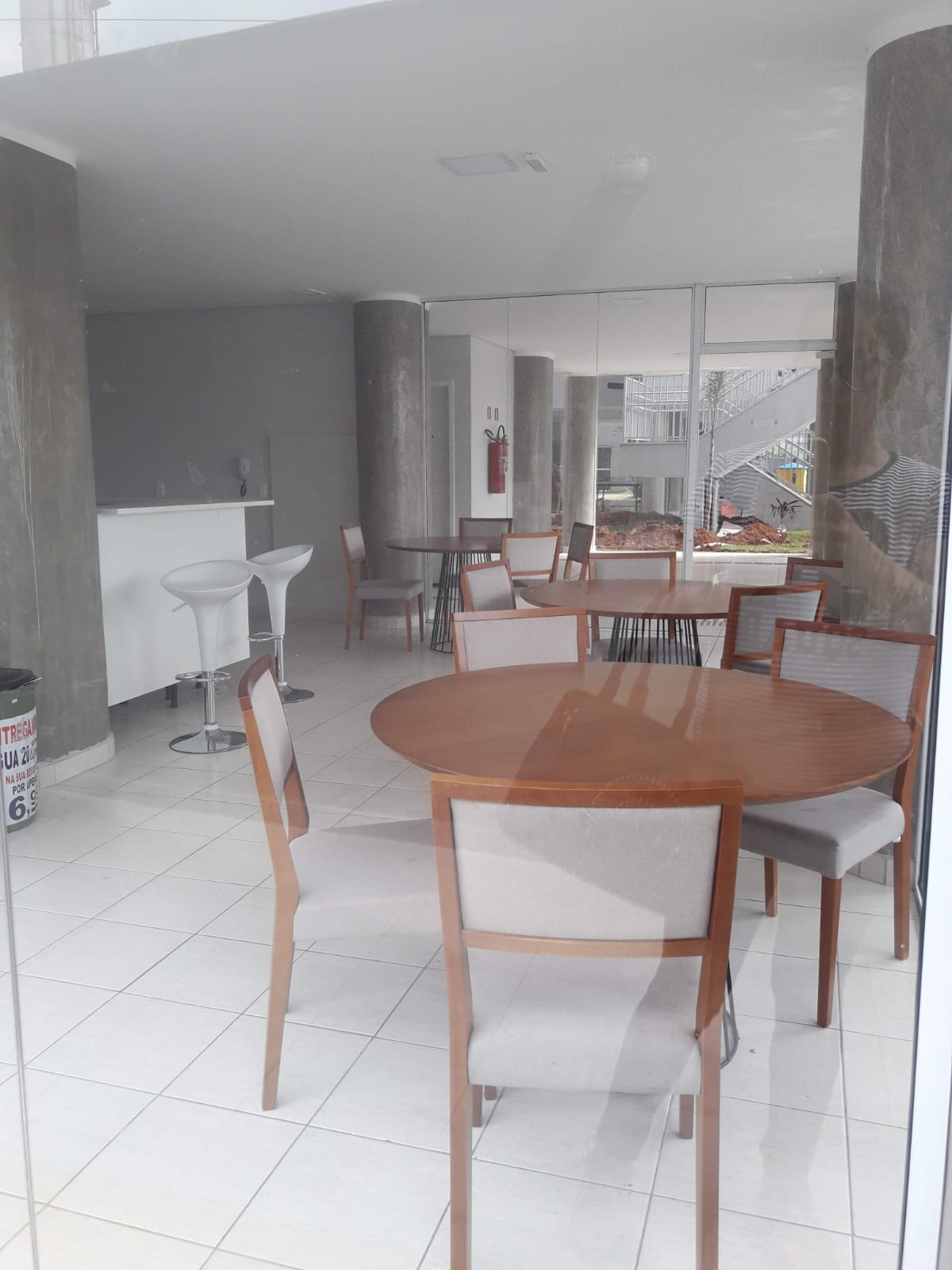ALUGA-SE LINDO APT 2 DORMITÓRIOS NO JD SÃO PEDRO