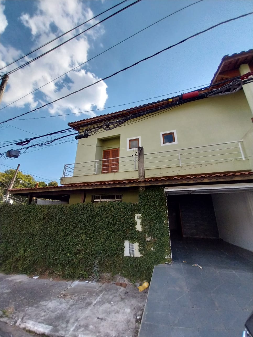 ALUGA-SE LINDO SOBRADO NO BAIRRO JD DE ABRIL