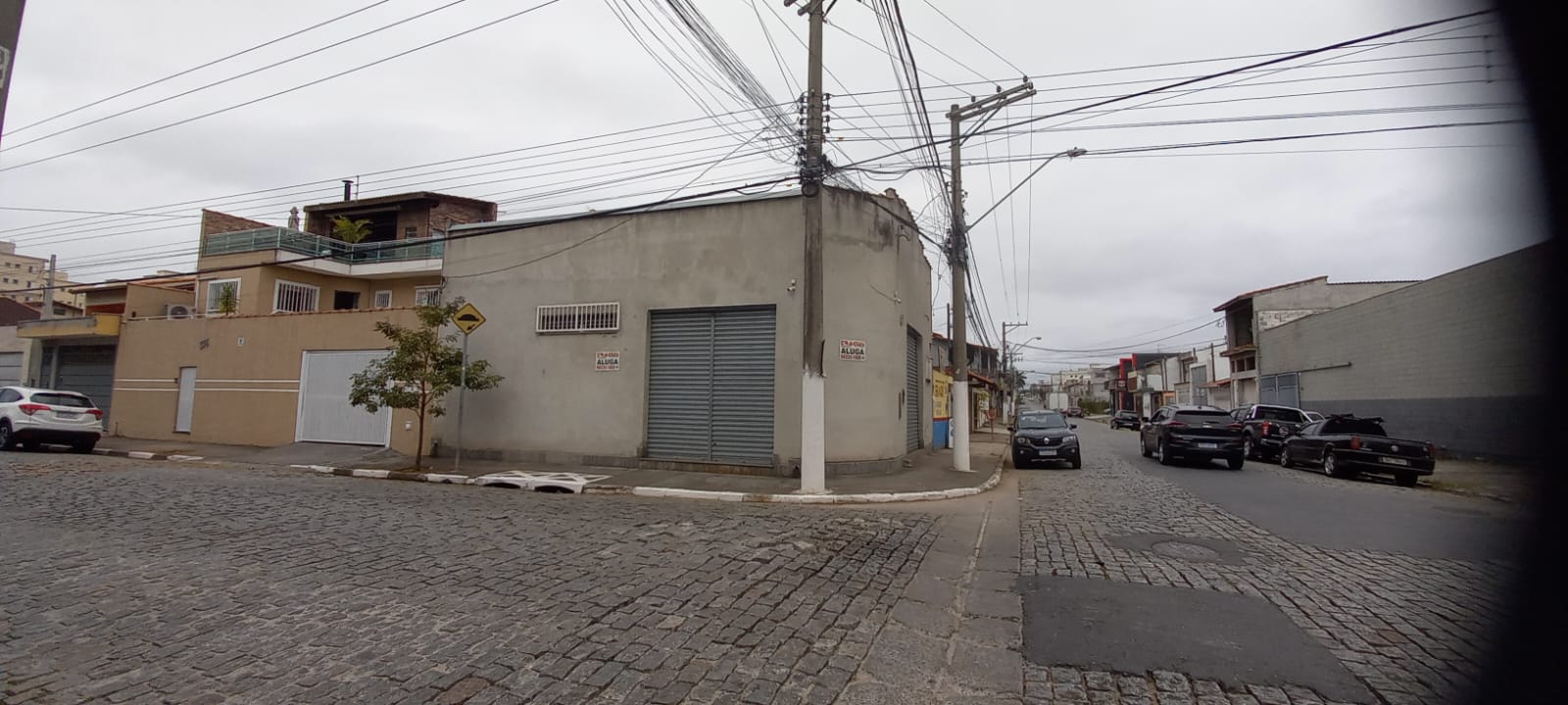 Salão comercial com ótima localização na Vila Urupês em Suzano/SP