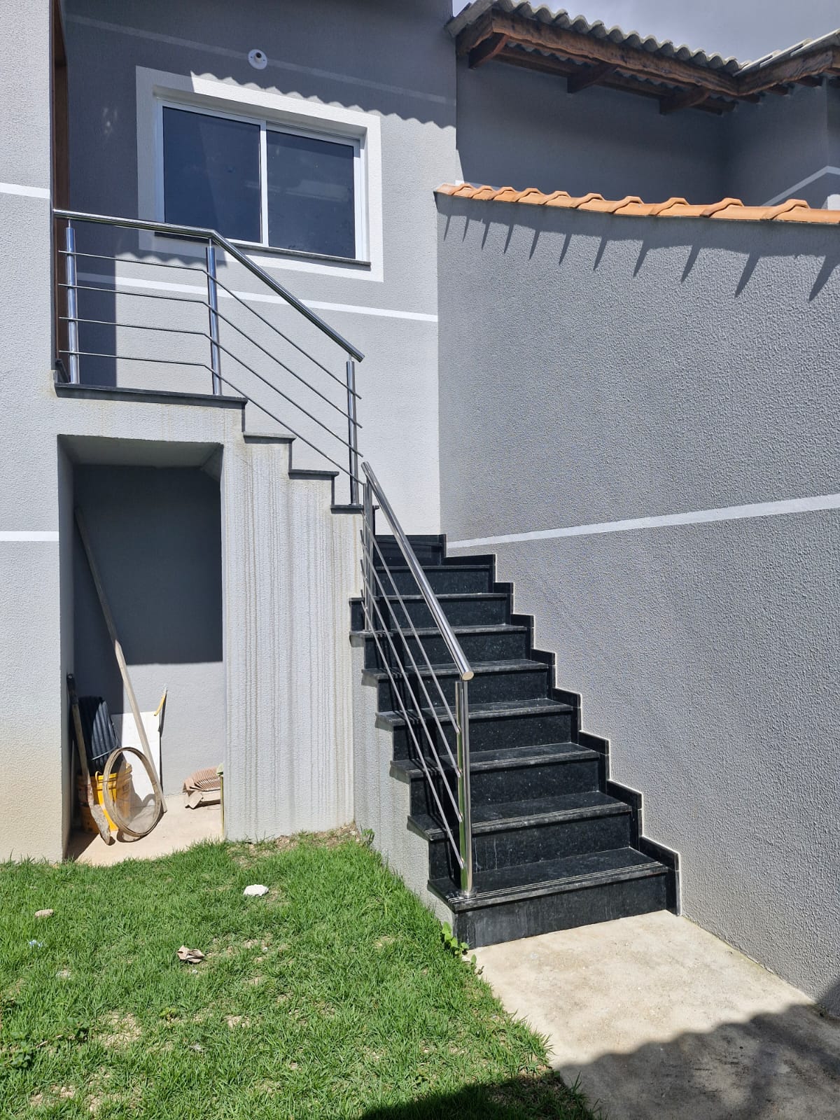 Casa nova com 3 dormitórios (1 suíte) - Jardim das Flores em Suzano/SP