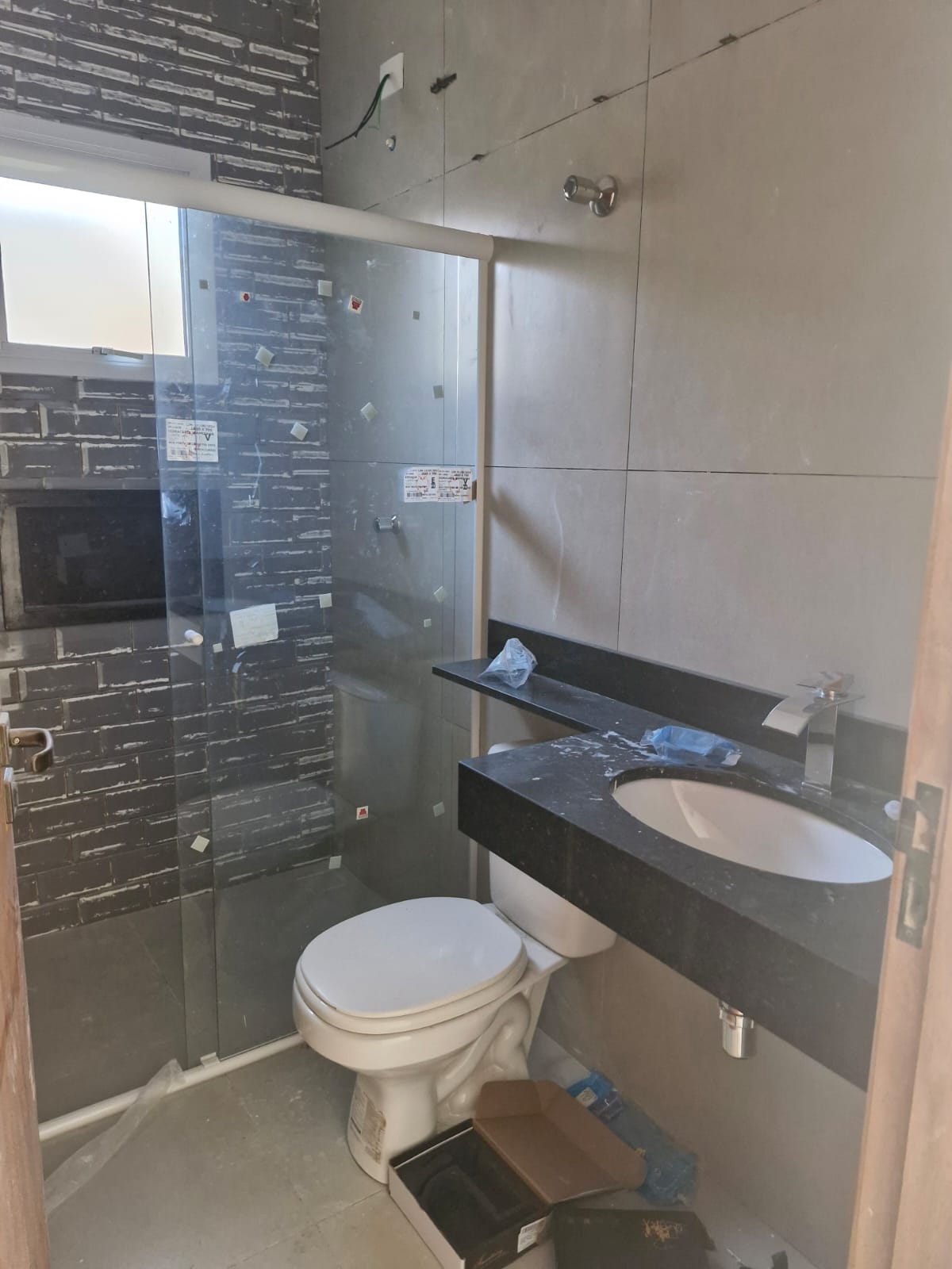 Casa nova com 3 dormitórios (1 suíte) - Jardim das Flores em Suzano/SP