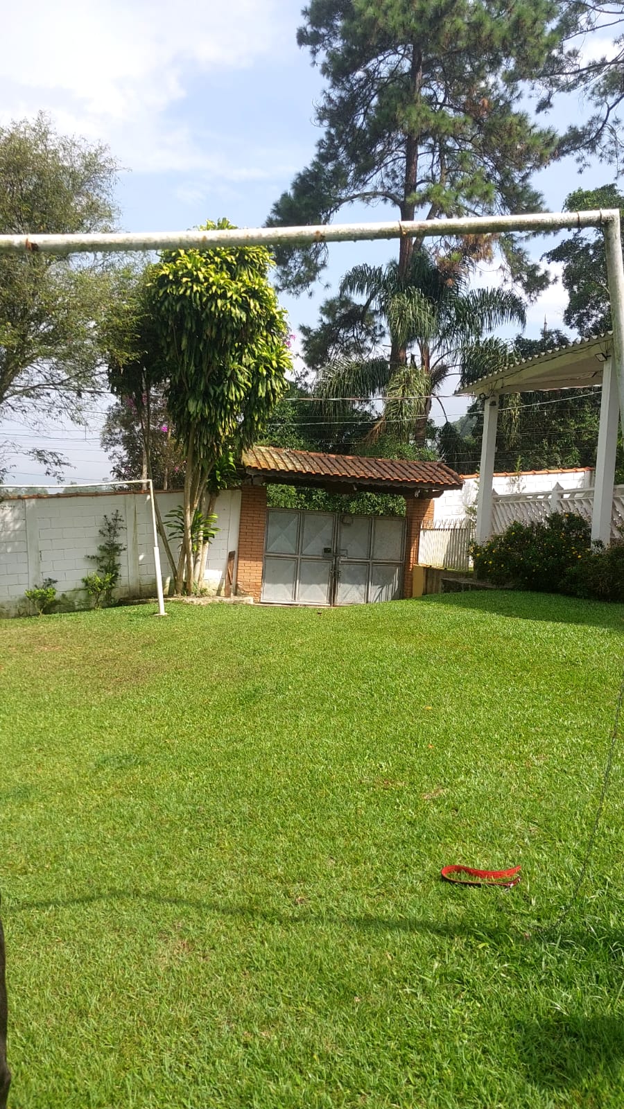 Linda chácara com 4 dormitórios - Chácaras Casemiro em Suzano/SP 