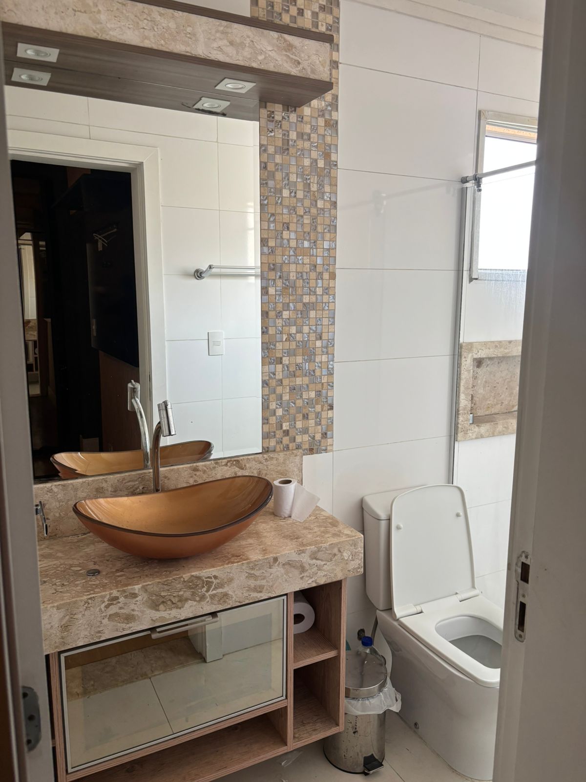 Sobrado com 3 dormitórios, 1 suite, 146 m² Mobiliado - Recanto das Araucárias.