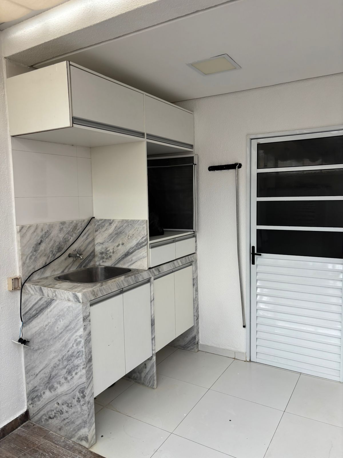 Sobrado com 3 dormitórios, 1 suite, 146 m² Mobiliado - Recanto das Araucárias.