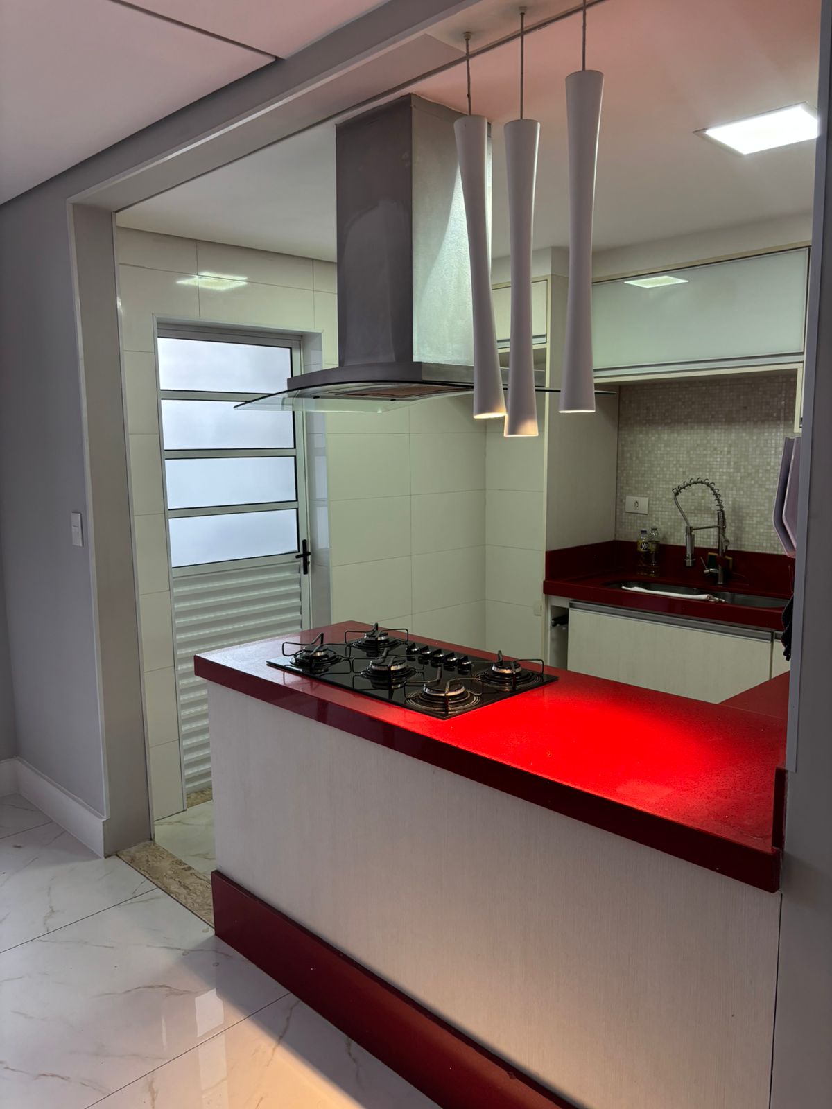 Sobrado com 3 dormitórios, 1 suite, 146 m² Mobiliado - Recanto das Araucárias.