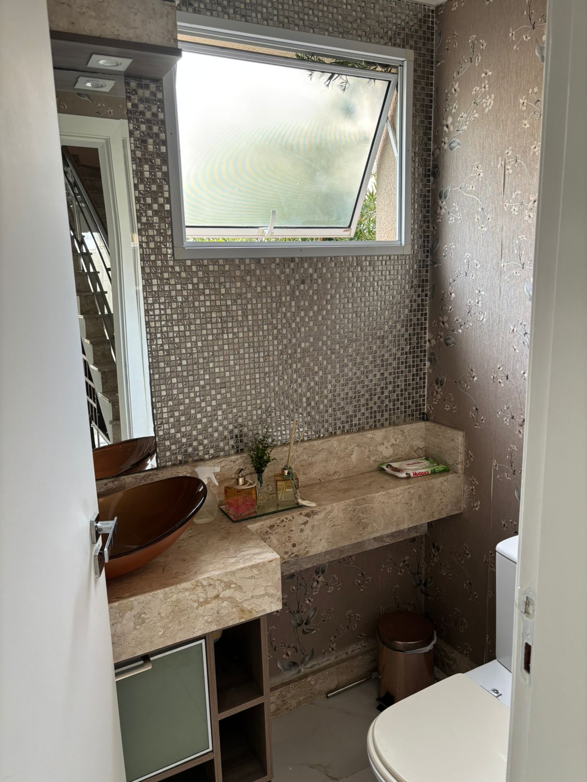 Sobrado com 3 dormitórios, 1 suite, 146 m² Mobiliado - Recanto das Araucárias.
