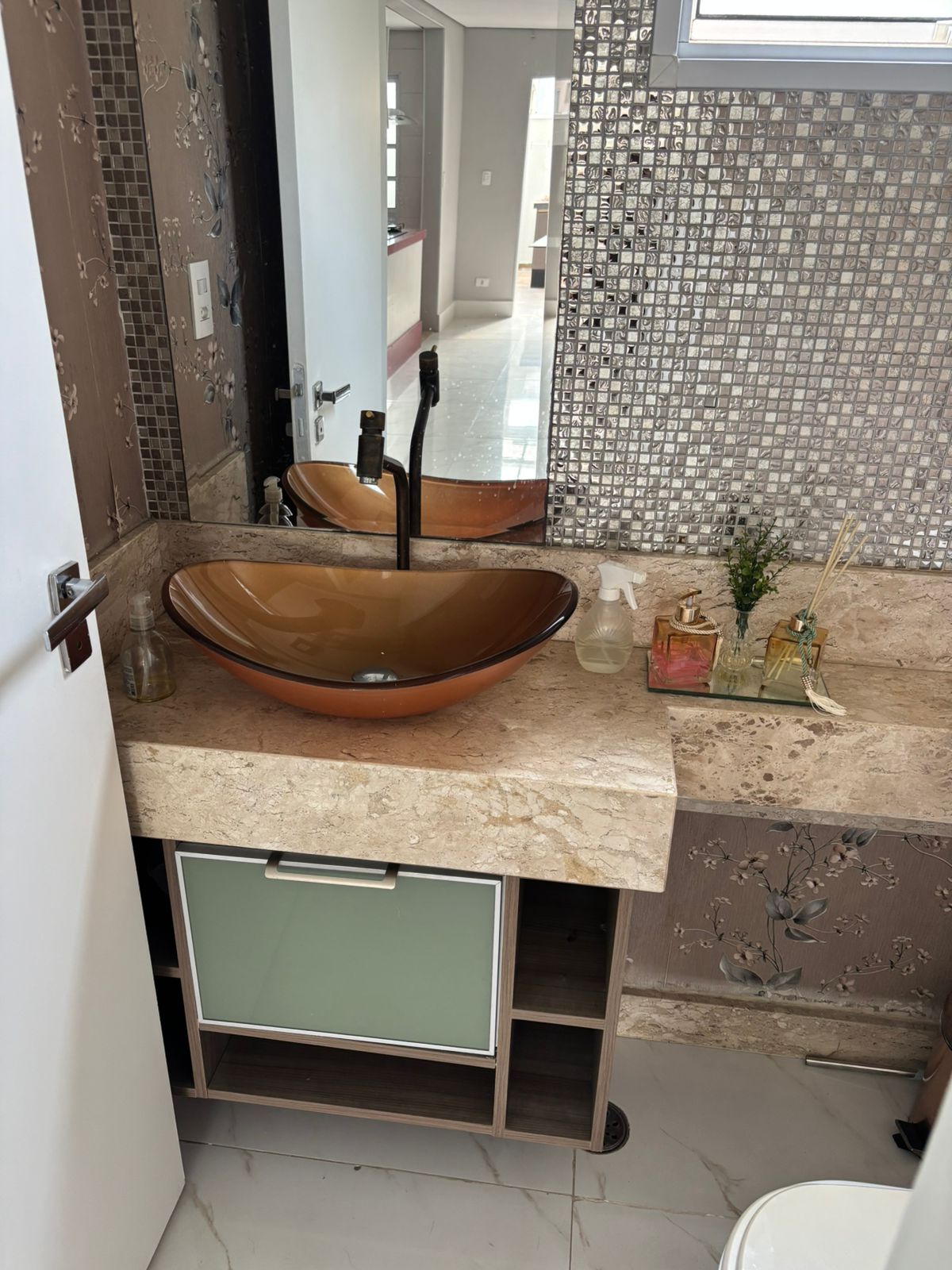 Sobrado com 3 dormitórios, 1 suite, 146 m² Mobiliado - Recanto das Araucárias.
