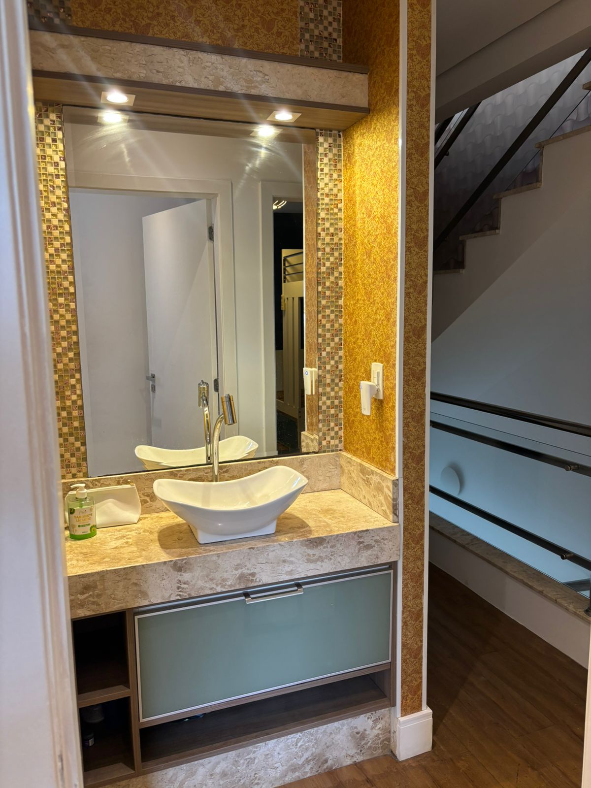 Sobrado com 3 dormitórios, 1 suite, 146 m² Mobiliado - Recanto das Araucárias.
