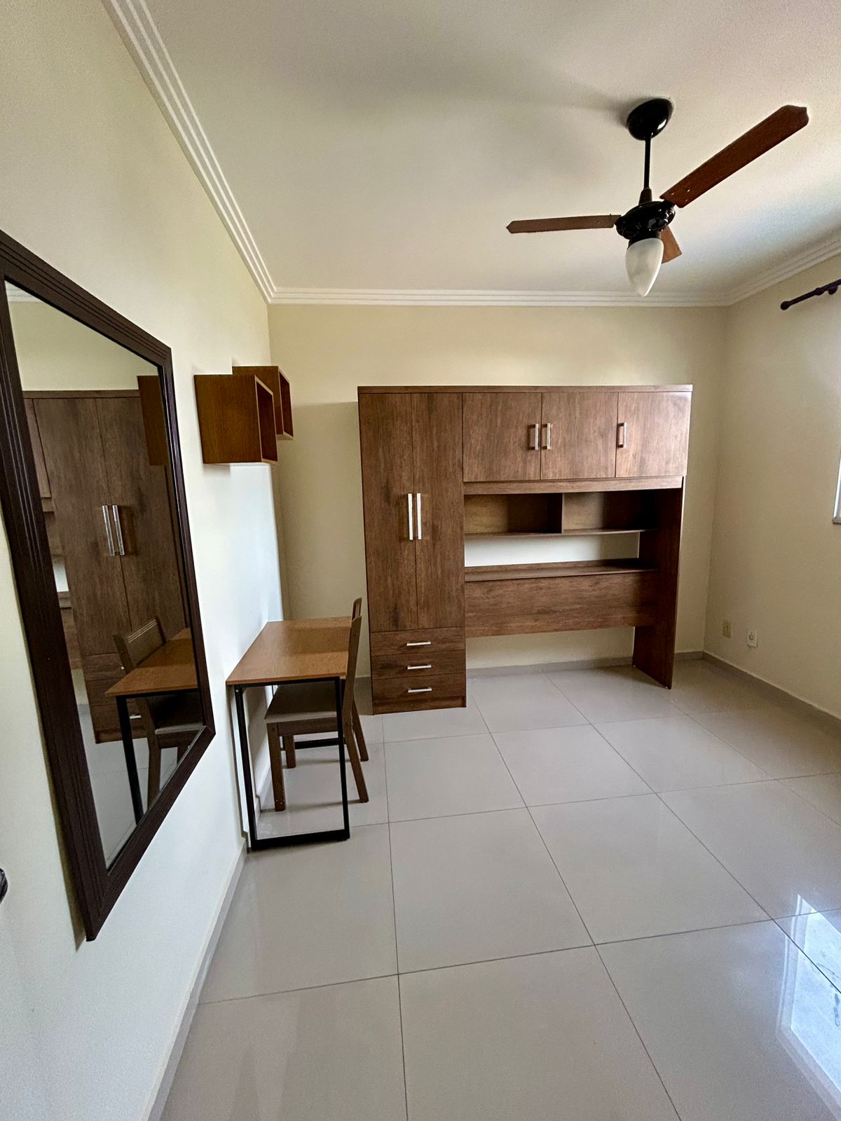 Apto.mobiliado 2dorm.1vg cob. - R.Candido Mojola