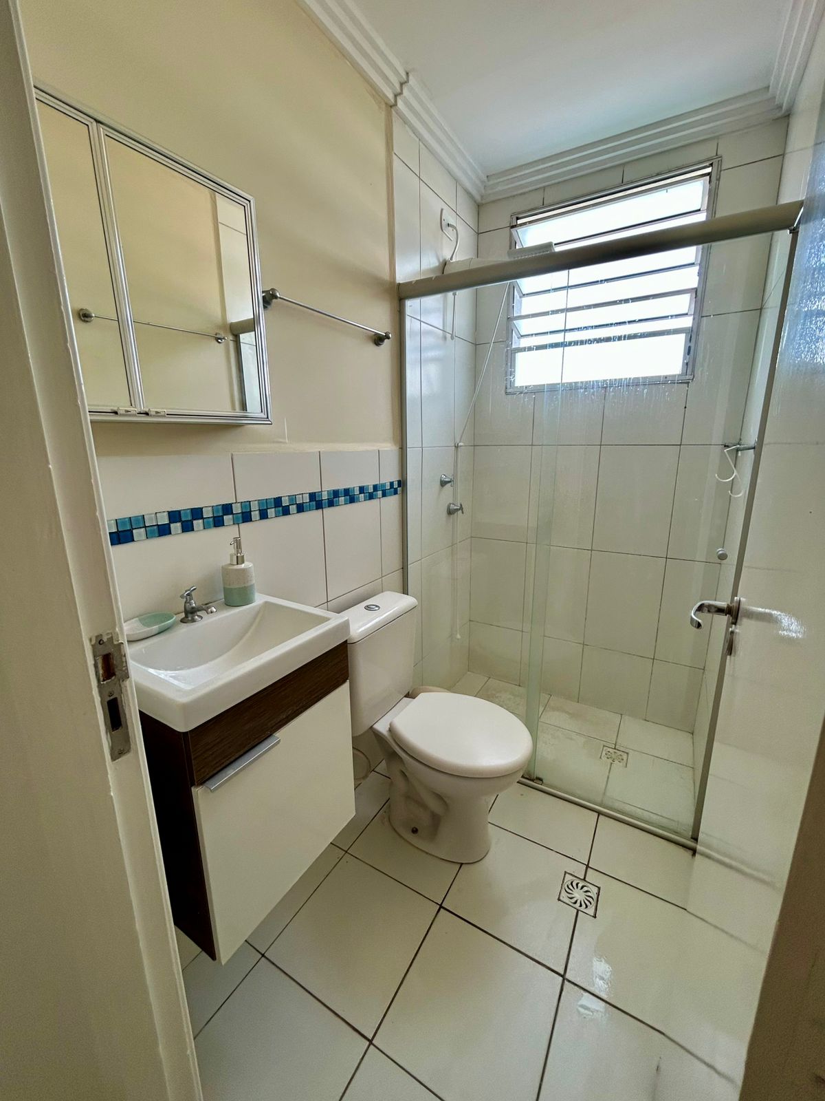 Apto.mobiliado 2dorm.1vg cob. - R.Candido Mojola