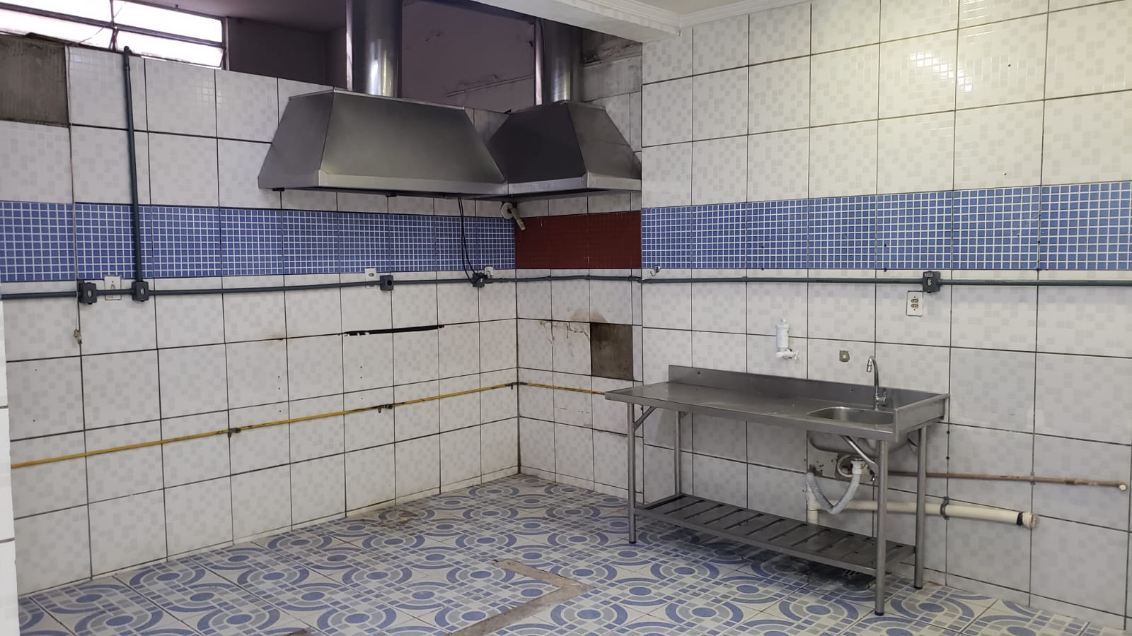 Salão comercial para locação com perfil gastronômico localizado na Vila Rami, Jundiaí SP.
