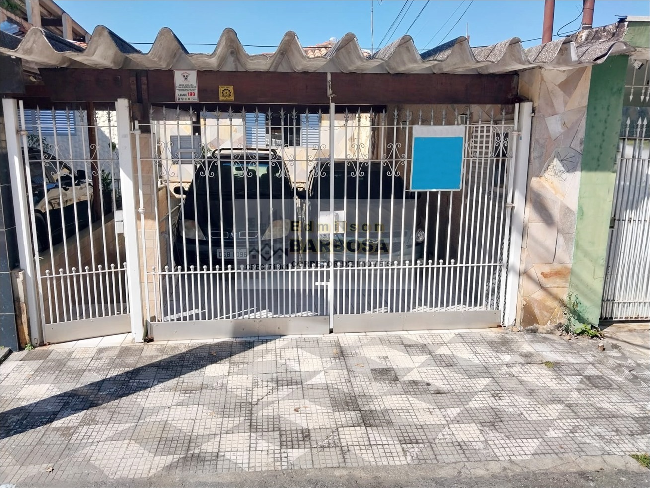 Casa fora de condomínio - Venda