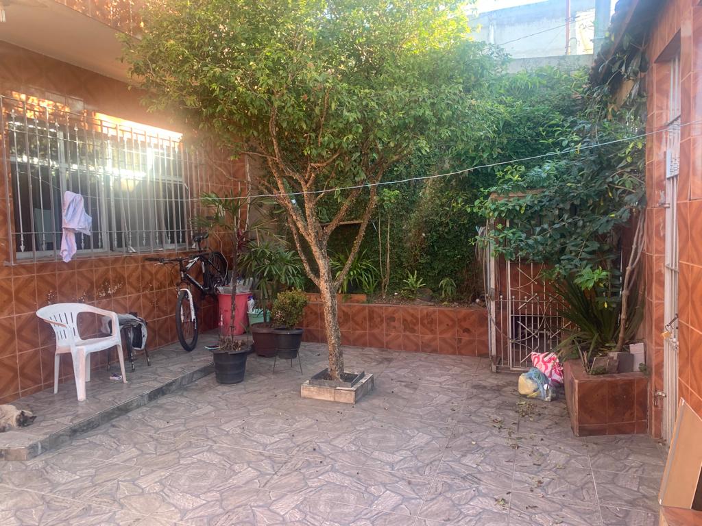 TERRENO 7,5X25m - TOTAL 187m²  Construção com 03 casas