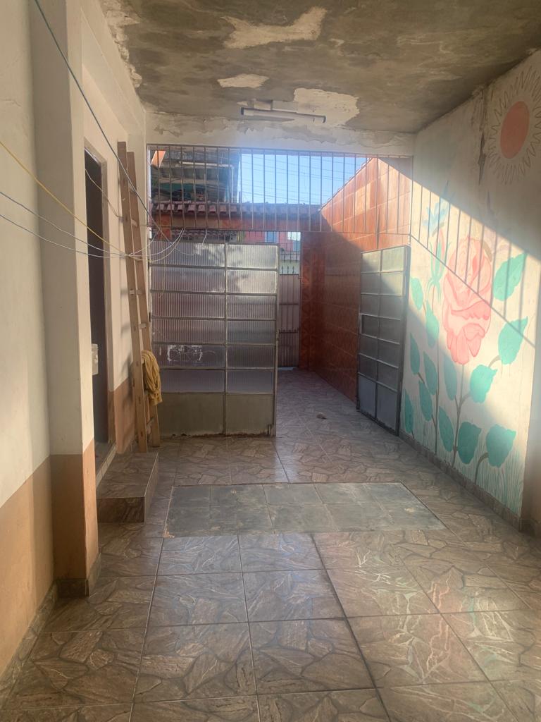 TERRENO 7,5X25m - TOTAL 187m²  Construção com 03 casas