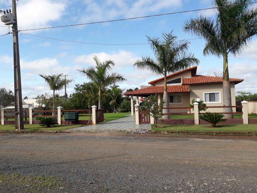 TERRENO 900M² - Excelente construção