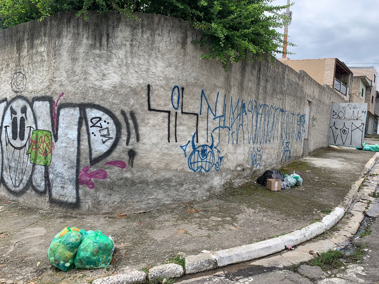 EXCELENTE TERRENO DE ESQUINA