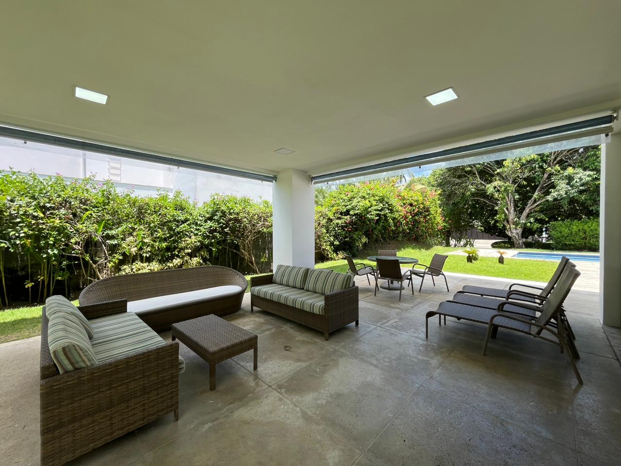 Casa 550 m² - Mobiliada - Piscina privativa - À Venda ou Locação - Paiva