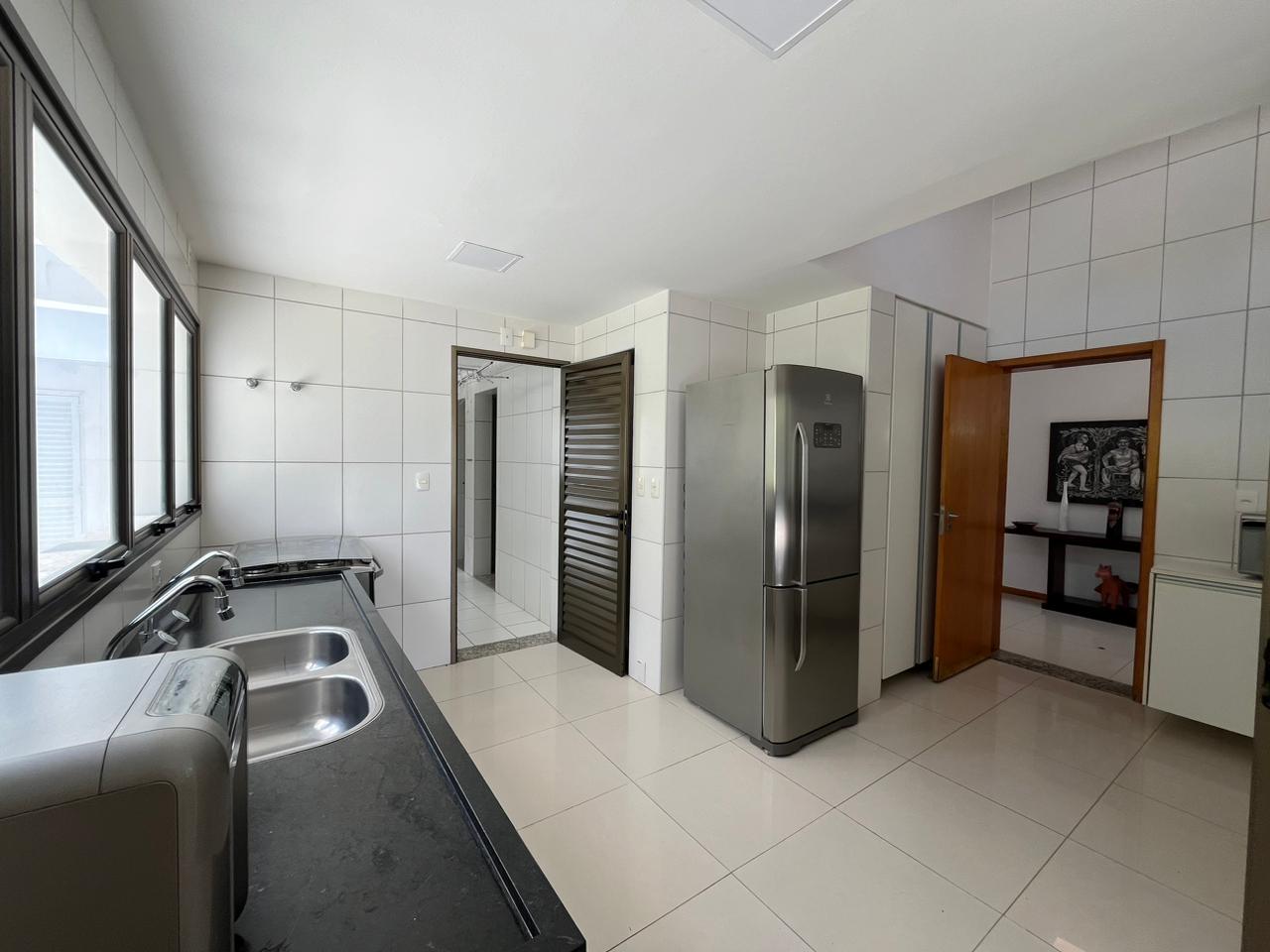 Casa 550 m² - Mobiliada - Piscina privativa - À Venda ou Locação - Paiva