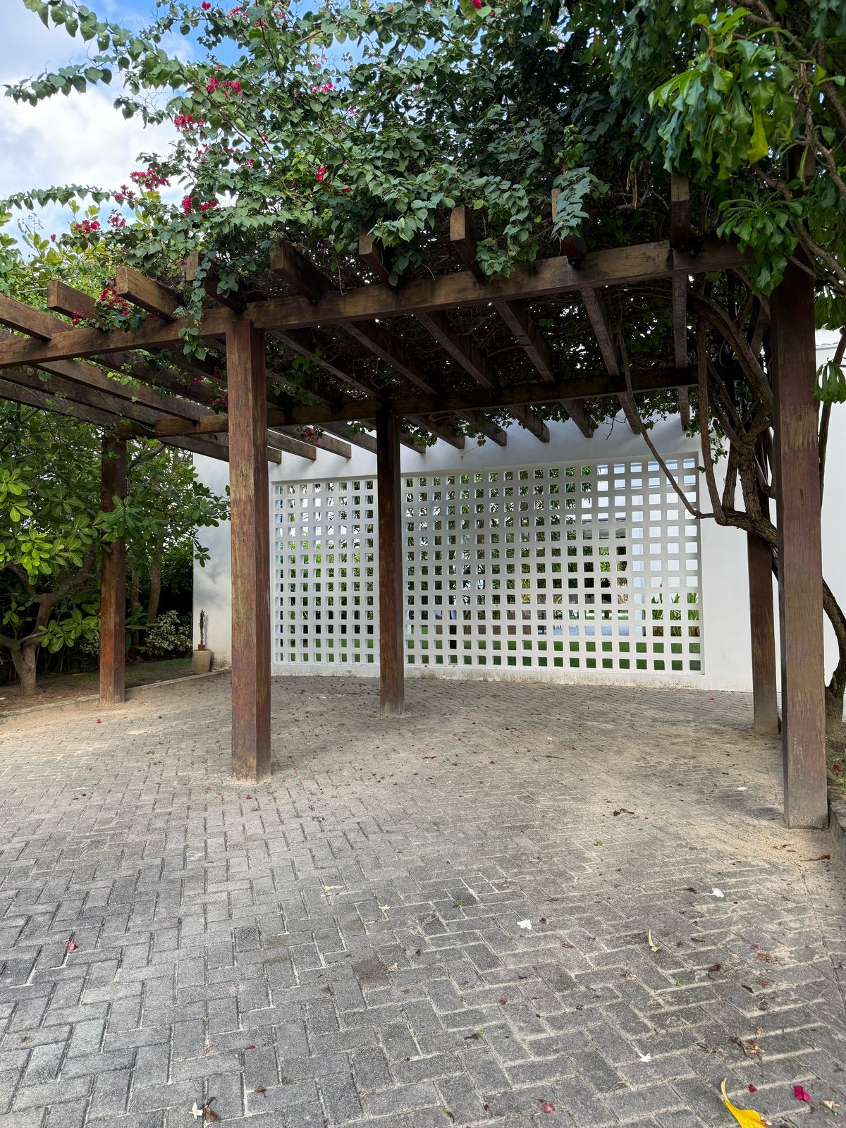 Casa 550 m² - Mobiliada - Piscina privativa - À Venda ou Locação - Paiva