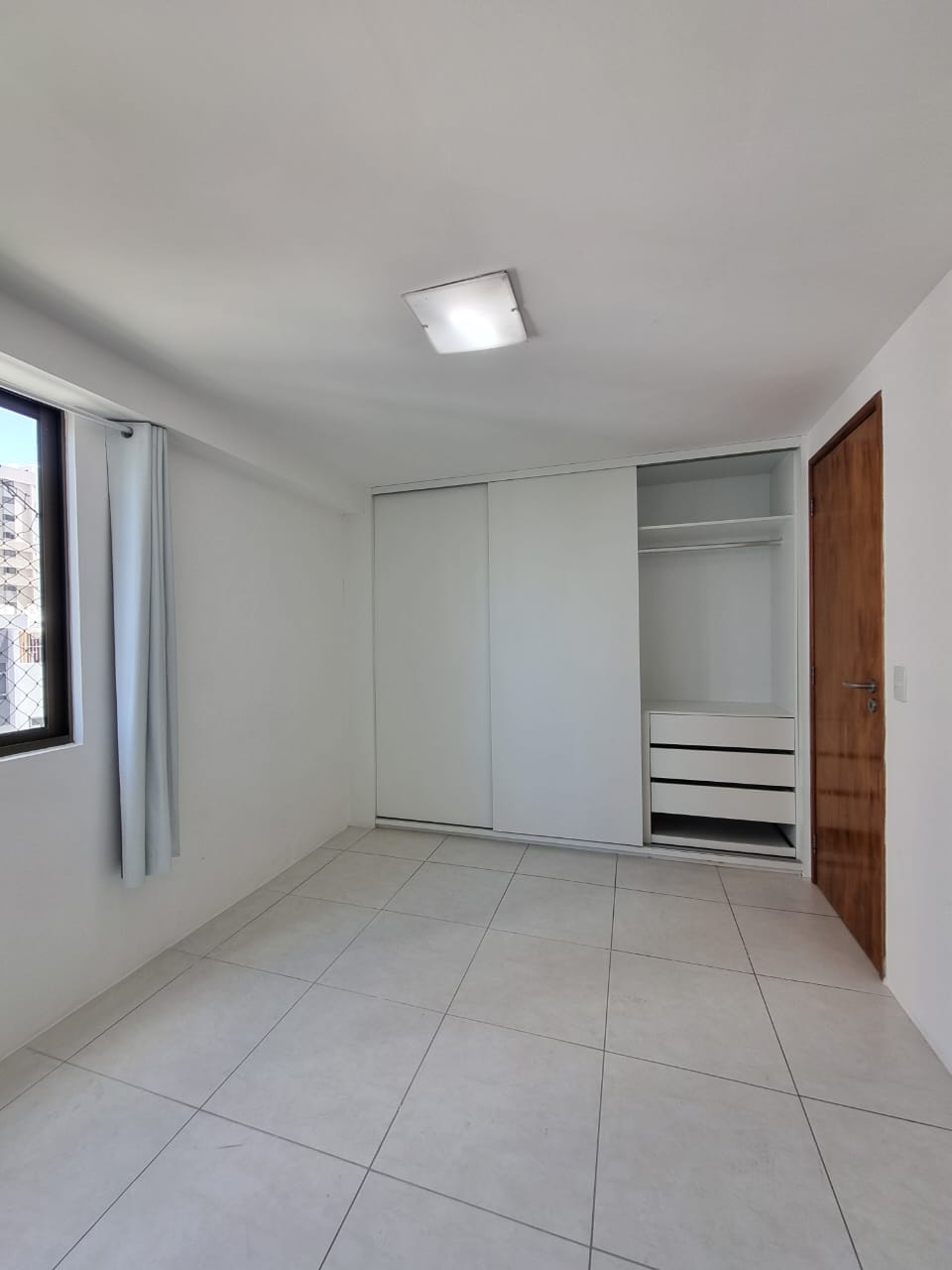 Apartamento Locação - 58 m² - 2 Suítes - Mobília planejada - Setúbal