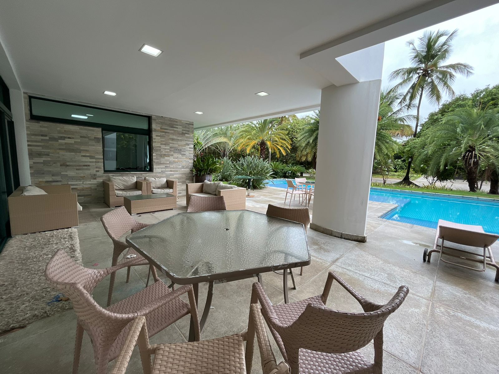 Casa em Condomínio - 550 m² - À Venda ou Locação no Paiva