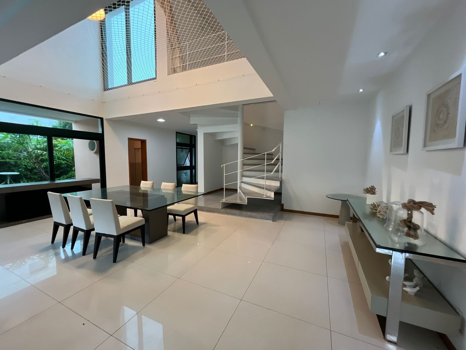 Casa em Condomínio - 550 m² - À Venda ou Locação no Paiva