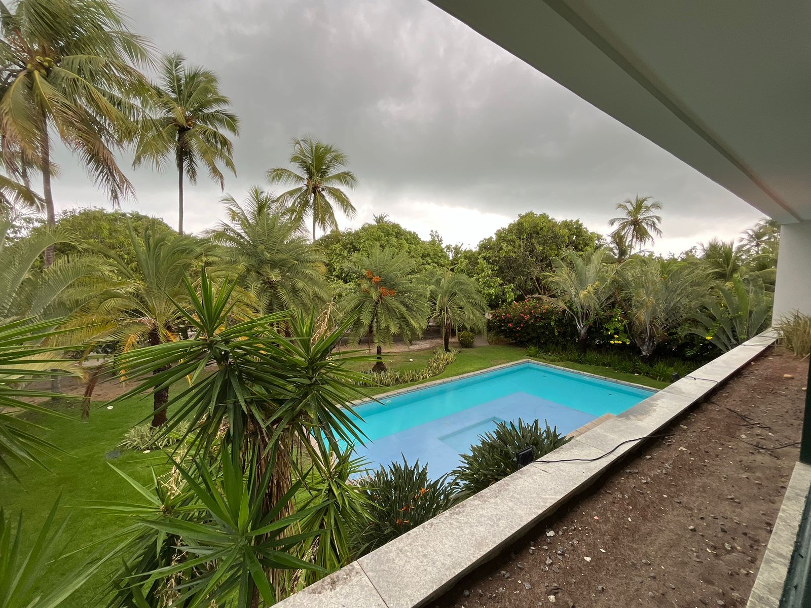 Casa em Condomínio - 550 m² - À Venda ou Locação no Paiva