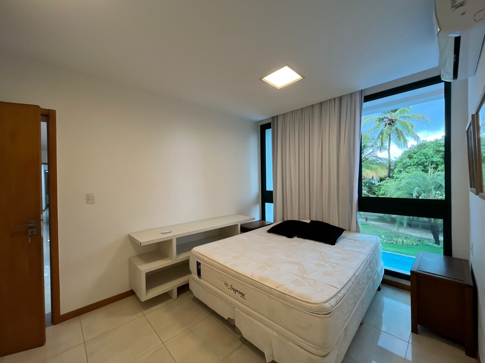 Casa em Condomínio - 550 m² - À Venda ou Locação no Paiva